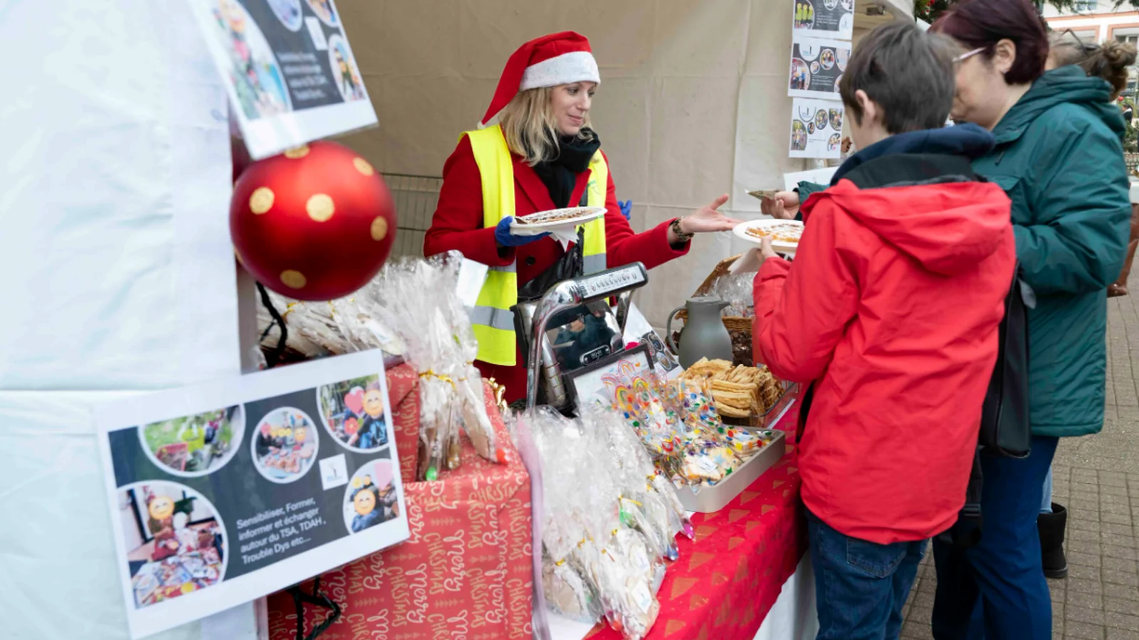 Affiche de MARCHE DE NOEL DANS LA VILLE DE FRESNES (94)